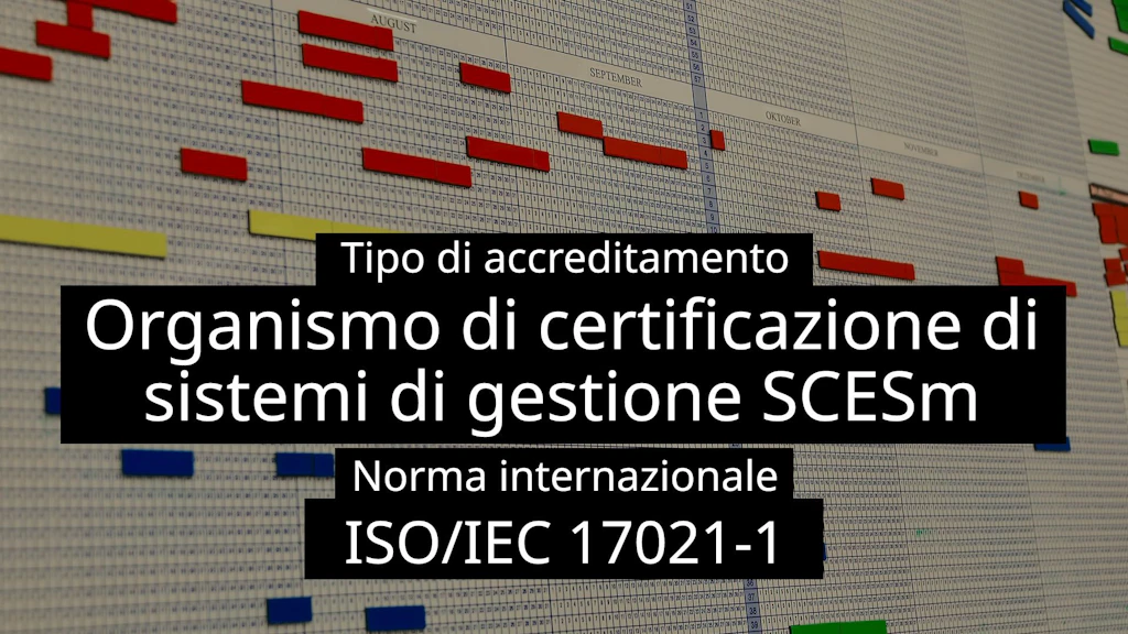 Vista di una bacheca di pianificazione con barre rosse, blu, gialle e verdi