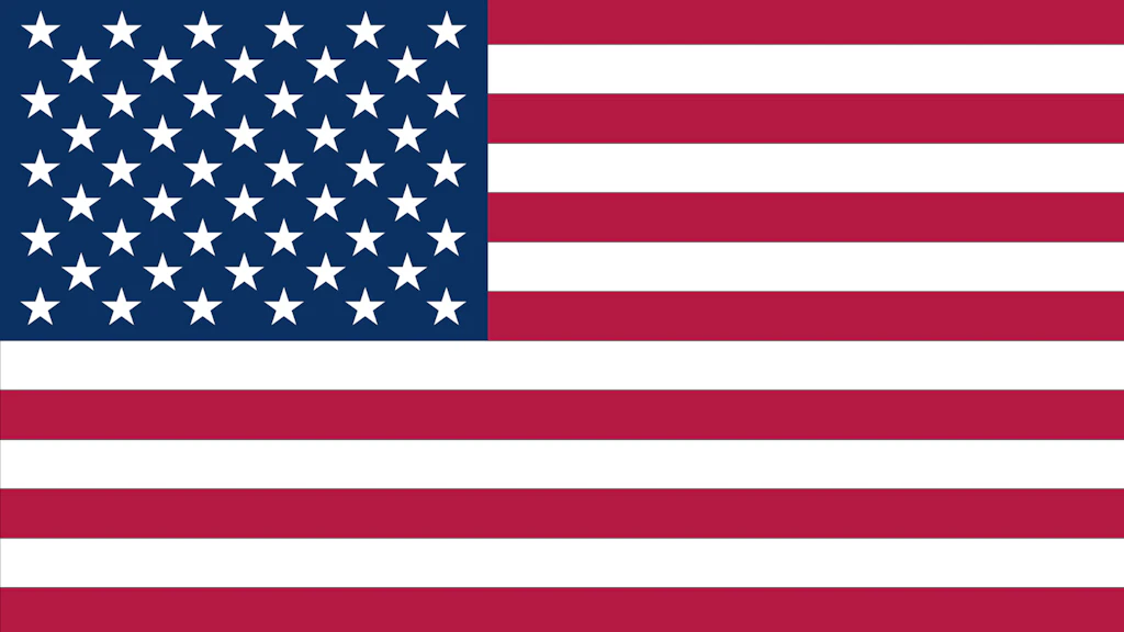 Flagge der Vereinigten Staaten mit dreizehn roten und weißen Streifen und einem blauen Feld mit fünfzig weißen Sternen.